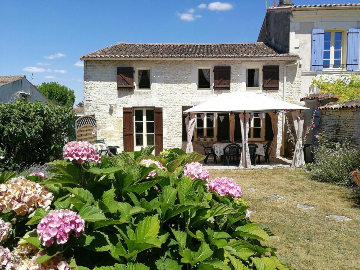 Gite Chez Riviere Nantillé 外观 照片